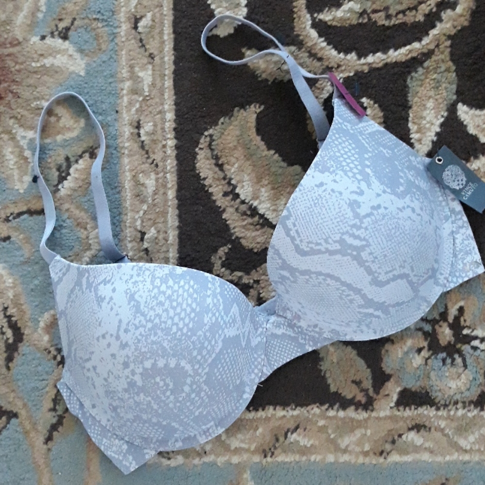 *Host Pick*Vince Camuto smooth gentle lift bra